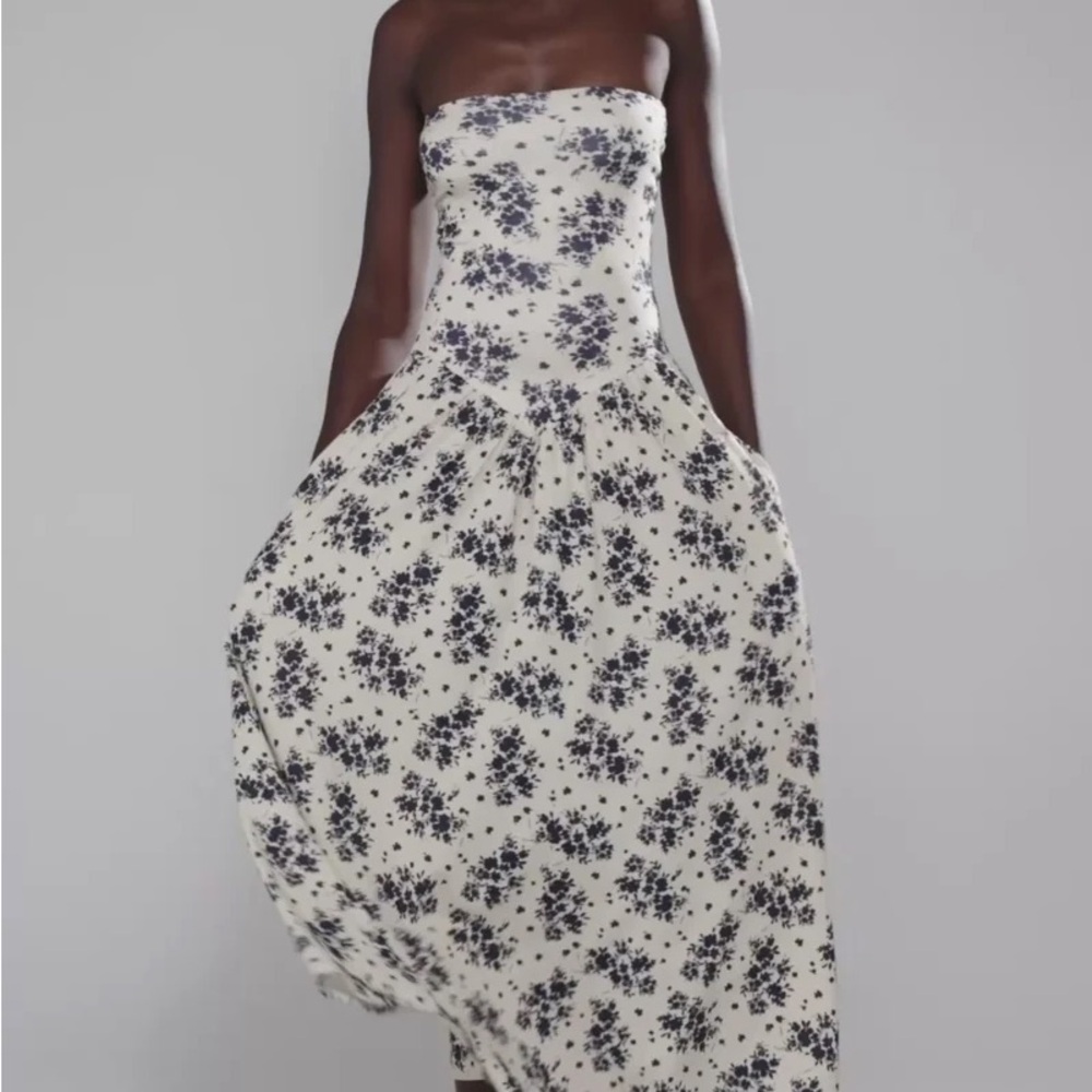 RESA Strapless Floral Dress in Black and White